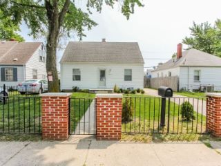 Foreclosed Home - 1905 KING AVE, 46222