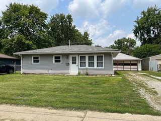Foreclosed Home - 4002 W 30TH ST, 46222