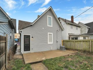 Foreclosed Home - 1634 S DELAWARE ST, 46225