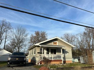 Foreclosed Home - 1628 E ELBERT ST, 46227