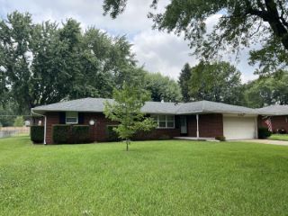 Foreclosed Home - 212 CROSBY DR, 46227
