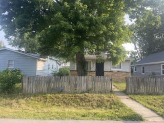 Foreclosed Home - 704 BACON ST, 46227