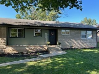 Foreclosed Home - 3204 CHAMBERLIN DR, 46227