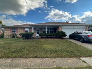 Foreclosed Home - 3009 COREY DR, 46227