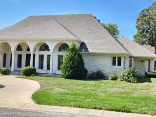Foreclosed Home - 6520 FORREST COMMONS BLVD, 46227