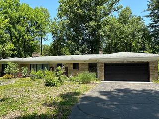 Foreclosed Home - 1102 W 56TH ST, 46228