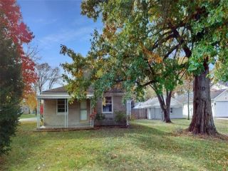 Foreclosed Home - 11155 E 10TH ST, 46229