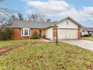 Foreclosed Home - 11704 HARTLAND DR, 46229