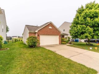 Foreclosed Home - 5132 SANDWOOD DR, 46235