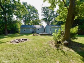Foreclosed Home - 6070 MIDDLE DR, 46235