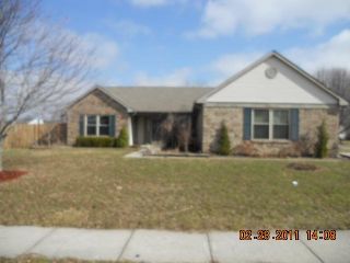 Foreclosed Home - 12640 FELDSPAR RD, 46236