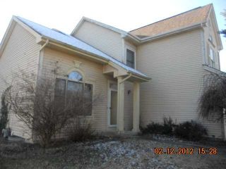 Foreclosed Home - 11115 SUNNYBAY LN, 46236