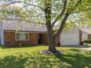Foreclosed Home - 7449 COBBLESTONE WEST DR, 46236