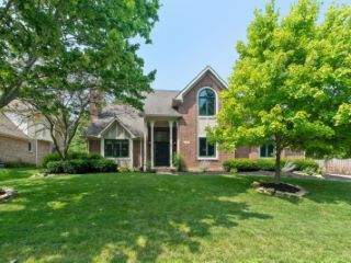 Foreclosed Home - 7457 OAKLAND HILLS DR, 46236
