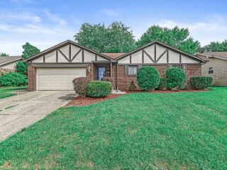 Foreclosed Home - 4701 CANDY SPOTS DR, 46237