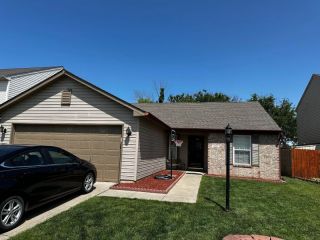 Foreclosed Home - 3711 WHISTLEWOOD LN, 46239