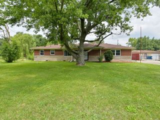Foreclosed Home - 9100 BROOKVILLE RD, 46239