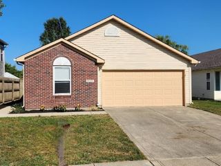 Foreclosed Home - 8520 SWEET BIRCH DR, 46239