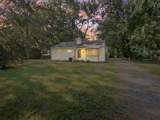 Foreclosed Home - 1823 E 75TH ST, 46240