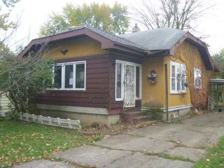 Foreclosed Home - 810 S Norfolk St, 46241