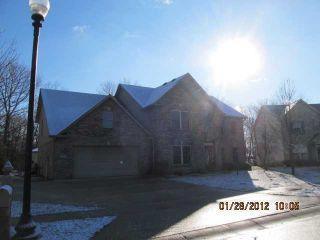 Foreclosed Home - 8226 STONEY BEND CIR, 46259