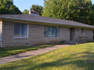 Foreclosed Home - 416 EDGEMERE DR, 46260
