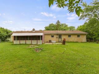 Foreclosed Home - 1703 W 65TH PL, 46260