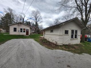 Foreclosed Home - 13858 BUTTERNUT ST, 46303