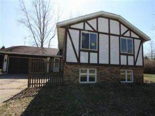 Foreclosed Home - 11927 PAUL REVERE RD, 46310