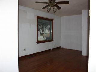 Foreclosed Home - 218 N WOODLAWN AVE, 46319