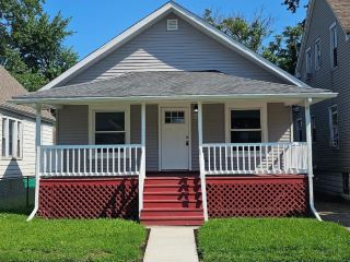 Foreclosed Home - 829 BECKER ST, 46320