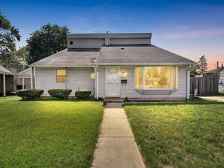 Foreclosed Home - 7318 DELAWARE AVE, 46323