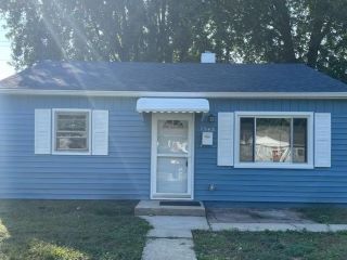 Foreclosed Home - 7542 WALNUT AVE, 46324