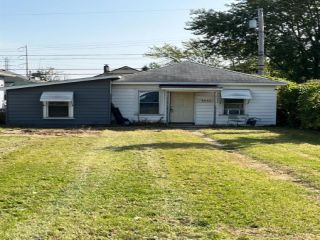Foreclosed Home - 4833 LINDEN AVE, 46327