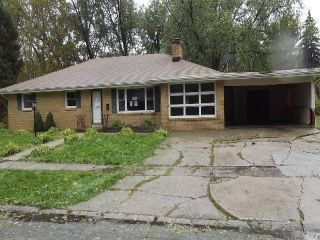 Foreclosed Home - 221 E 11TH PL, 46342