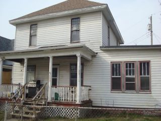 Foreclosed Home - 714 E 10TH ST, 46360