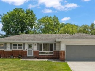 Foreclosed Home - 2803 HAMSTROM RD, 46368