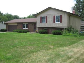 Foreclosed Home - 2756 HEARTHSTONE DR, 46383
