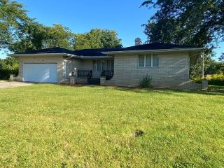 Foreclosed Home - 143 JOHNSON DR, 46383