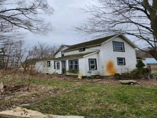 Foreclosed Home - 203 W SNYDER RD, 46391