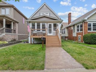 Foreclosed Home - 1618 CLEVELAND AVE, 46394
