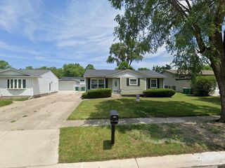 Foreclosed Home - 844 W 70TH PL, 46410