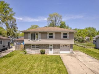 Foreclosed Home - 1404 W 63RD AVE, 46410