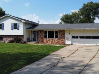 Foreclosed Home - 119 E LINCOLN ST, 46506