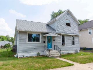 Foreclosed Home - 619 MAPLE ROW, 46514