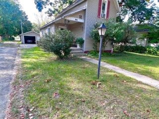 Foreclosed Home - 1121 MAPLE ROW, 46514
