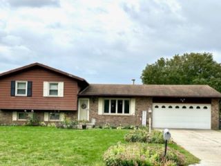 Foreclosed Home - 52250 COUNTRY ACRES DR, 46514