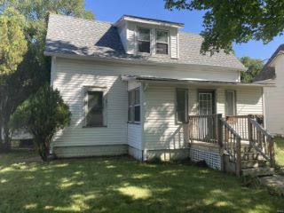 Foreclosed Home - 1120 FULTON ST, 46514