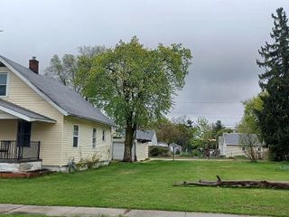 Foreclosed Home - 1027 W HUBBARD AVE, 46516