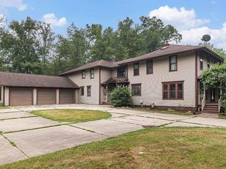 Foreclosed Home - 21066 STATE ROAD 120, 46516